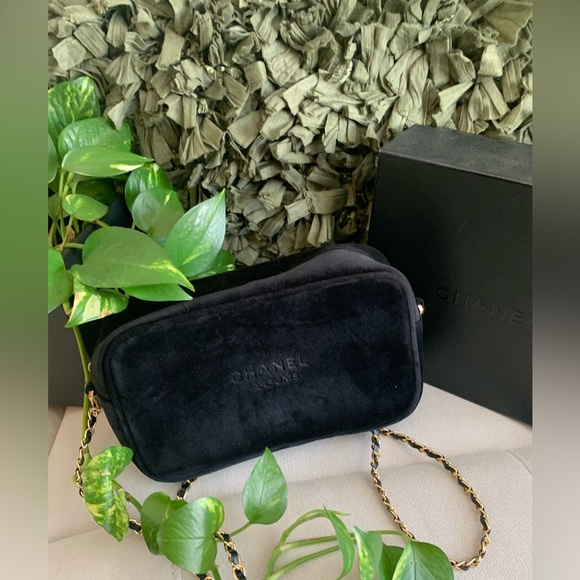 CHANEL Handbags - Pre owned Chanel Parfume cosmetic pouch
